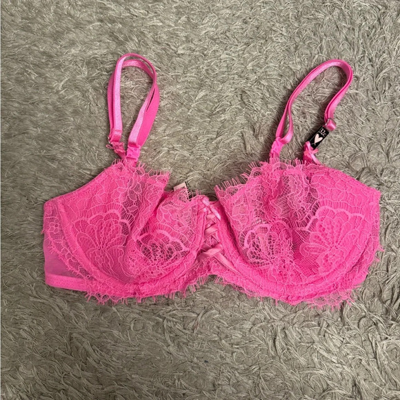 Victoria's Secret Other - Bright Pink VS Dream Angels Bra!